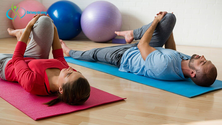 Tập thể dục đúng cách sẽ giúp bạn tránh bị đau lưng khi nằm ngửa