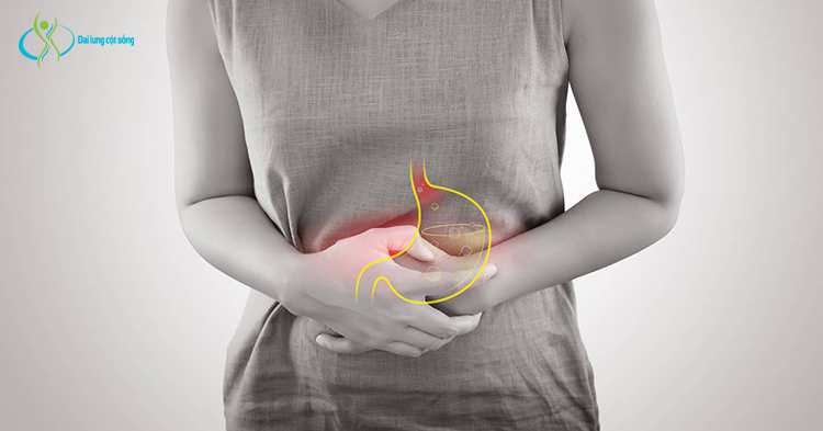 Cơn đau do bệnh trào ngược dạ dày thực quản có thể lan ra sau lưng